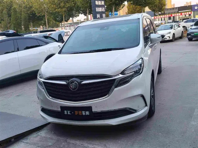 Buick GL8 — Фото автомобиля 2