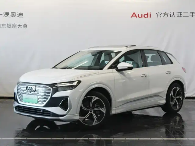 Фотография автомобиля — Audi Q4 e-tron