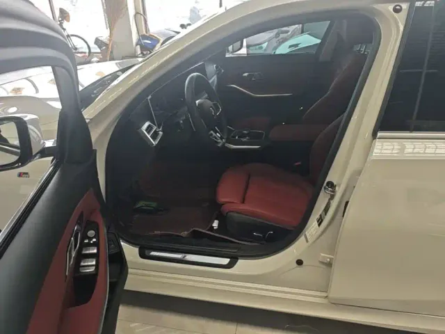 BMW 3 Series — Фото автомобиля 14