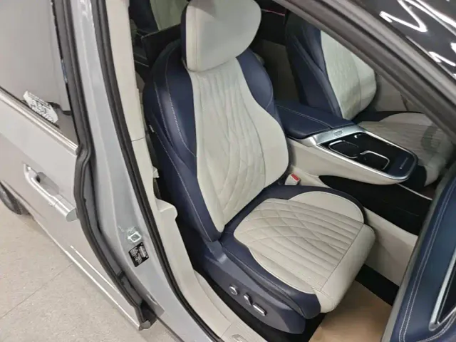 Maxus G90 — Фото автомобиля 24