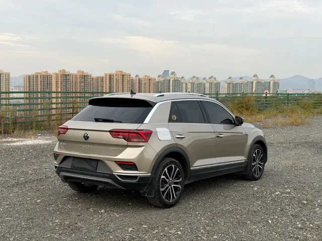 Volkswagen T-Roc — Фото автомобиля 4