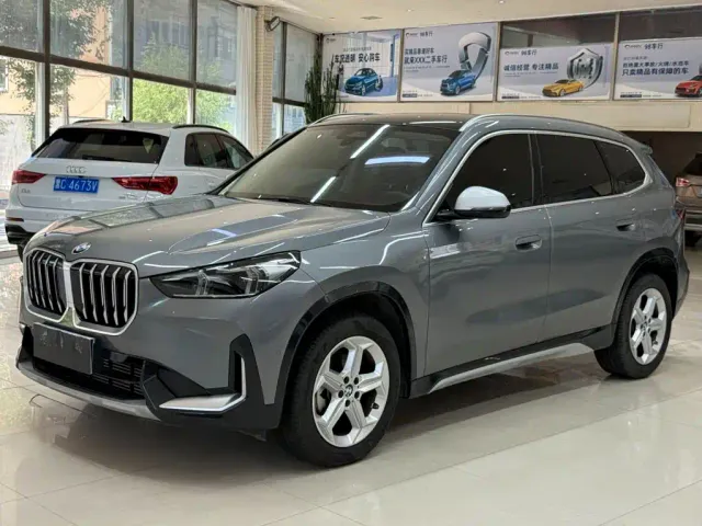 Фотография автомобиля — BMW X1