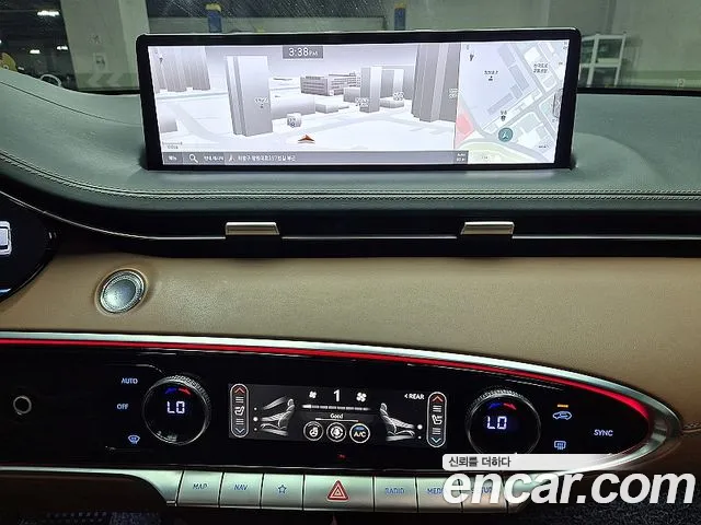 Genesis GV70 — Фото автомобиля 11