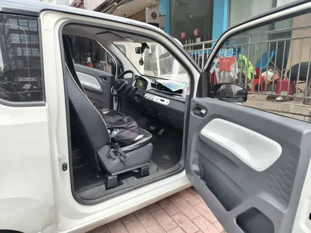 Wuling Hongguang Mini EV — Фото автомобиля 19