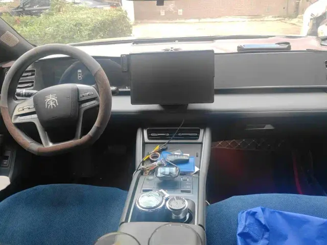BYD Qin L — Фото автомобиля 12