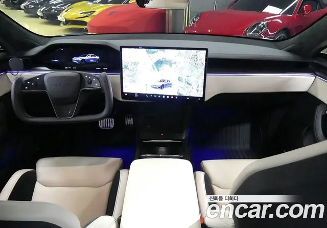 Tesla Model S — Фото автомобиля 7