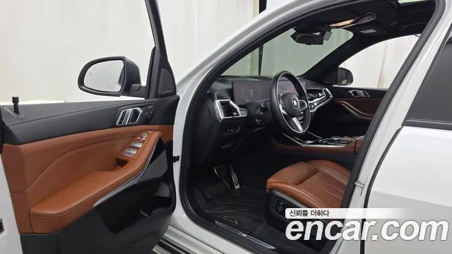 BMW X7 — Фото автомобиля 4