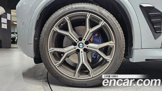 BMW X5 xDrive 40i M Sport — Фото автомобиля 5