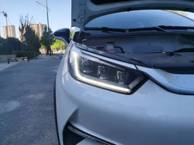 BYD Yuan Pro — Фото автомобиля 7