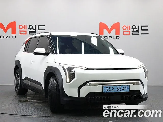 Kia EV3 — Фото автомобиля 2