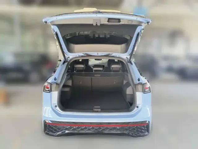 Volkswagen Tiguan L — Фото автомобиля 13