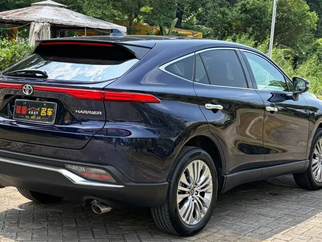 Toyota Harrier — Фото автомобиля 4