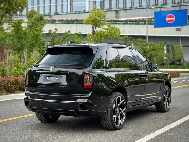 Rolls-Royce Cullinan — Фото автомобиля 5