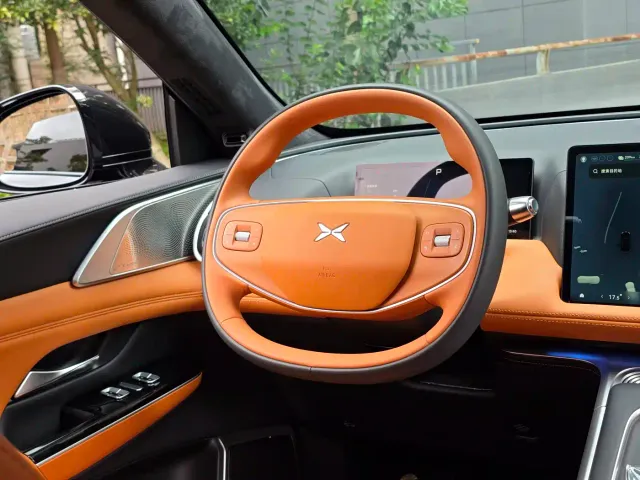 Xpeng G9 — Фото автомобиля 5