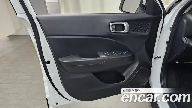 Hyundai Venue Venue 1.6 Premium — Фото автомобиля 24