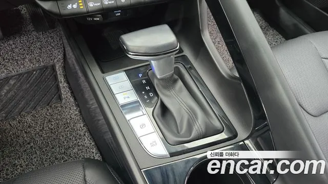 Hyundai Avante CN7 — Фото автомобиля 9