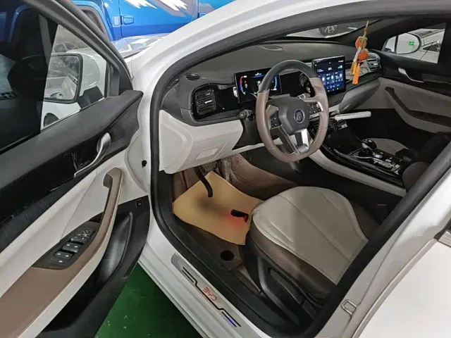 BYD Qin PLUS — Фото автомобиля 15