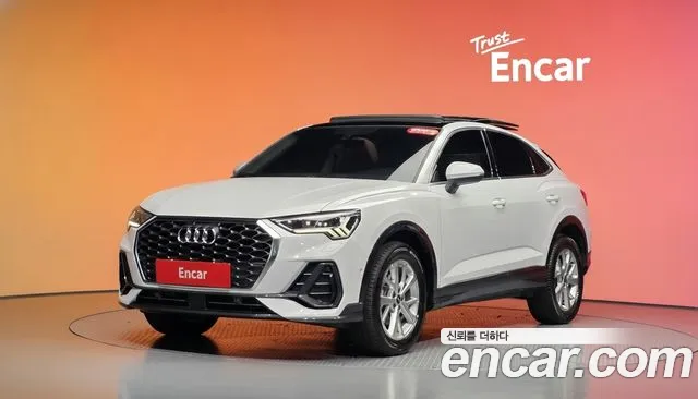 Фотография автомобиля — Audi Q3 F3