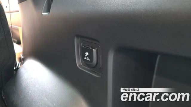Hyundai Santafe Santa Fe (MX5) Бензин 2.5T 2WD — Фото автомобиля 17