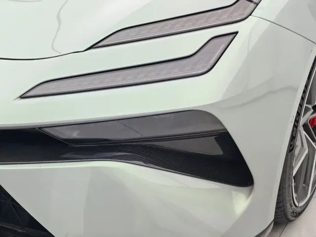 Lotus Emeya — Фото автомобиля 5