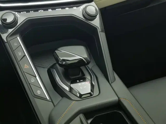 Lynk & Co Lynk & Co 06 EM-P 2022 PHEV 84KM Range Pro — Фото автомобиля 13
