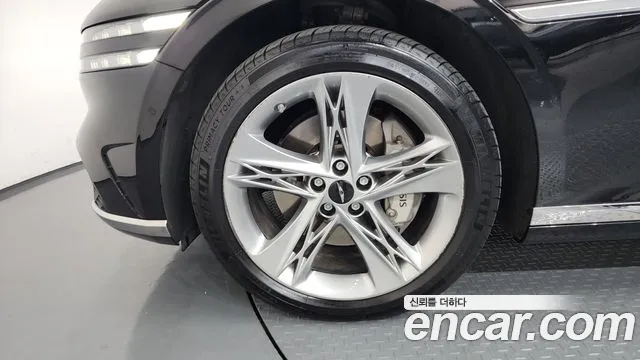 Genesis G90 Бензин 3.5 турбо AWD — Фото автомобиля 4