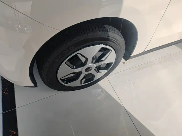 JAC Yiwei 3 — Фото автомобиля 22