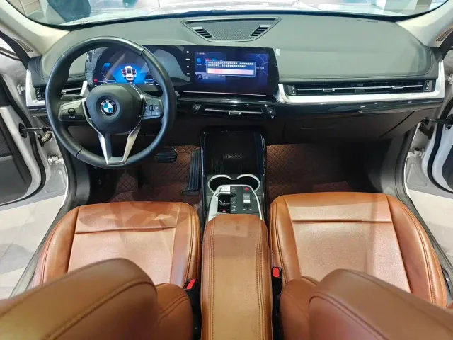 BMW X1 — Фото автомобиля 14