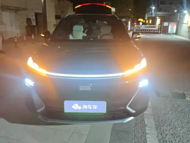 Geely Galaxy Starship 7 EM-i — Фото автомобиля 2