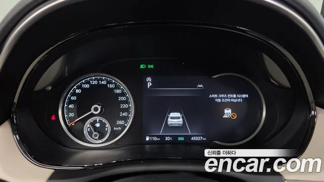 Genesis GV70 2.5T Бензин 2WD — Фото автомобиля 8