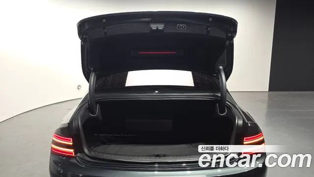 Genesis G80 Бензин 2.5 турбо AWD — Фото автомобиля 14