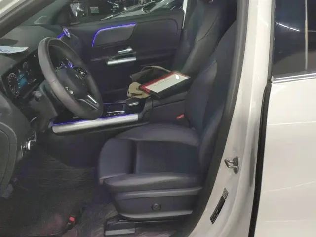 Mercedes-Benz EQA — Фото автомобиля 14