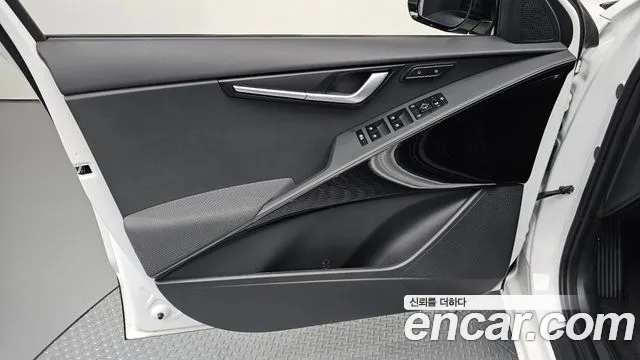 Kia Niro Niro (New) — Фото автомобиля 13