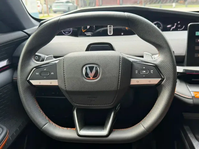 Changan UNI-V — Фото автомобиля 22