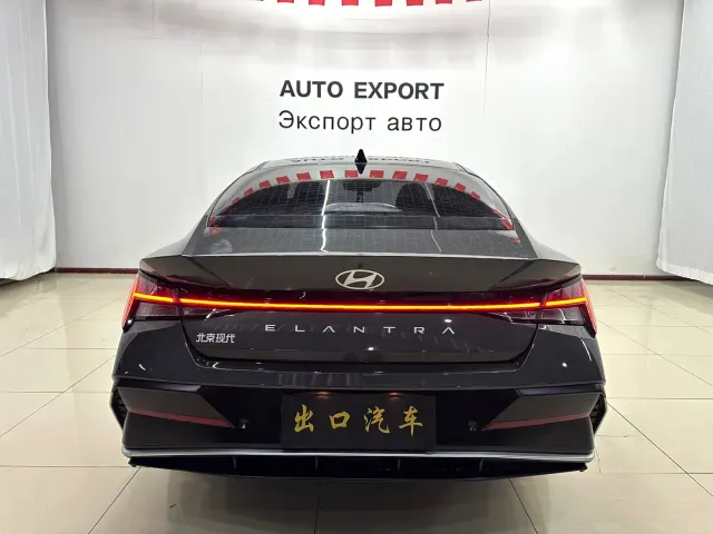 Hyundai Elantra — Фото автомобиля 5