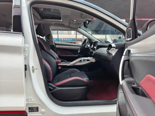Geely Binyue — Фото автомобиля 17