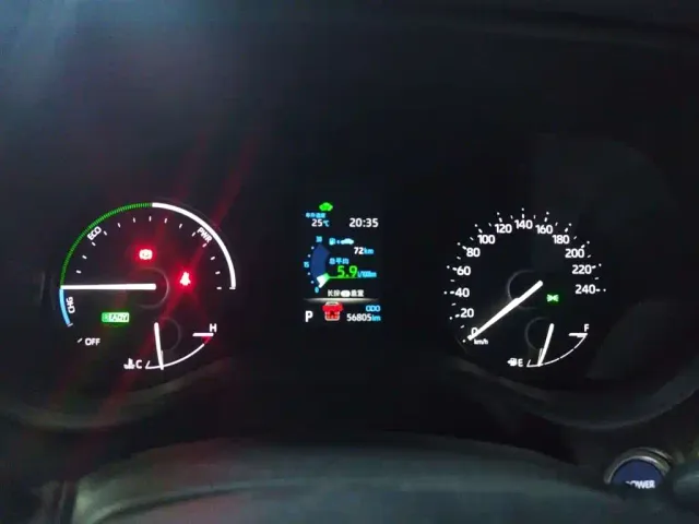 Toyota Sienna — Фото автомобиля 4