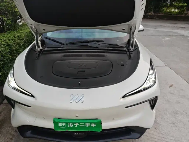 IM Motors LS6 — Фото автомобиля 20
