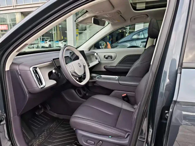Leapmotor B10 — Фото автомобиля 7