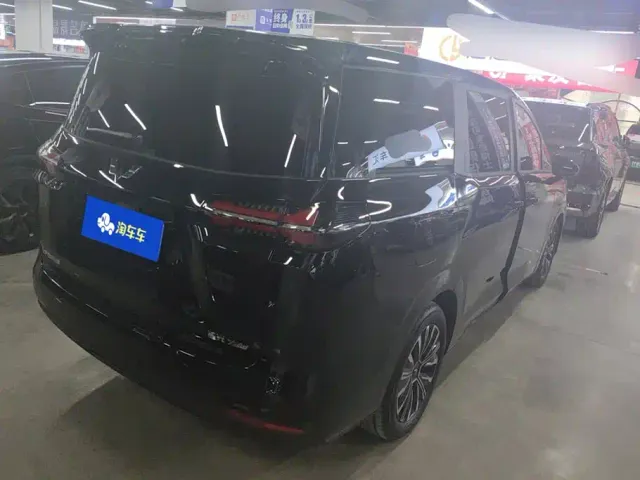 Wuling Starlight 730 — Фото автомобиля 3