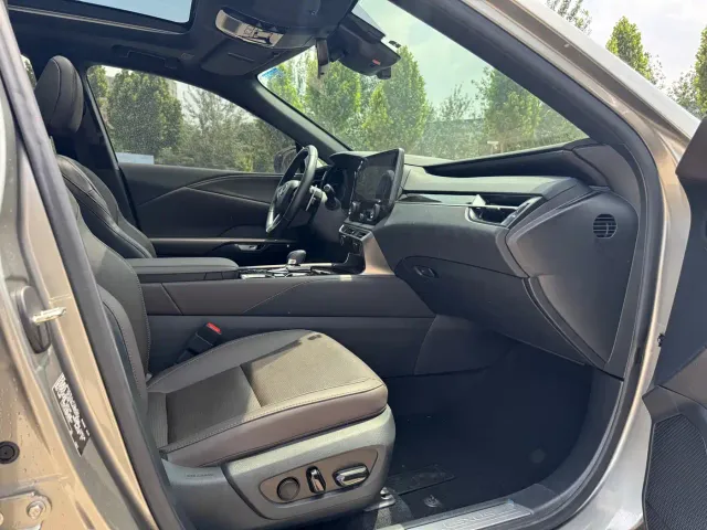 Lexus RX — Фото автомобиля 18