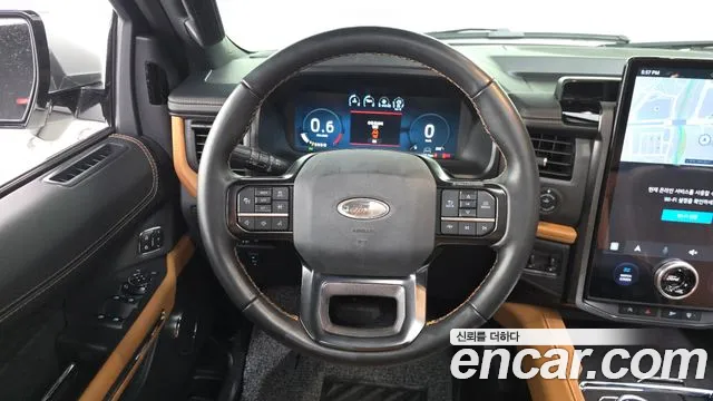 Ford Expedition — Фото автомобиля 6