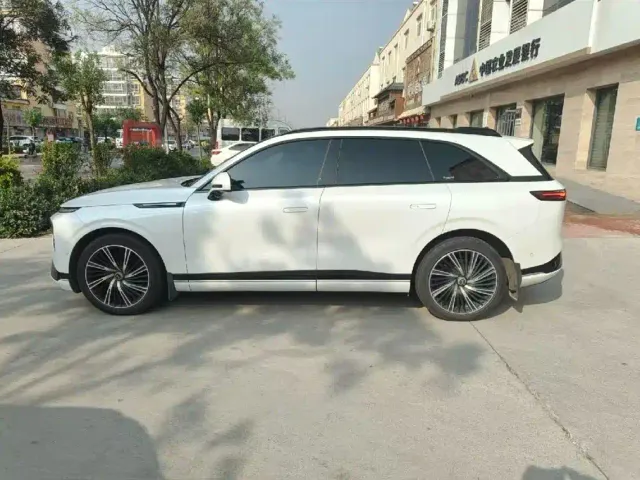 Xpeng G9 — Фото автомобиля 2