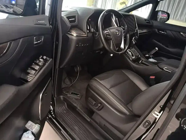 Toyota Vellfire — Фото автомобиля 15