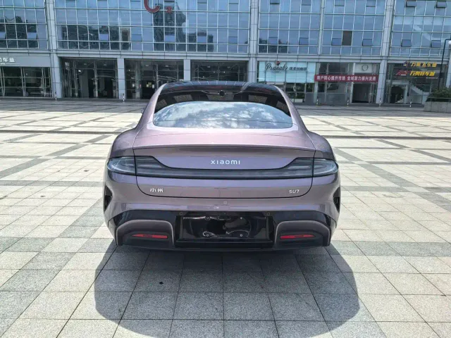 Xiaomi SU7 — Фото автомобиля 7