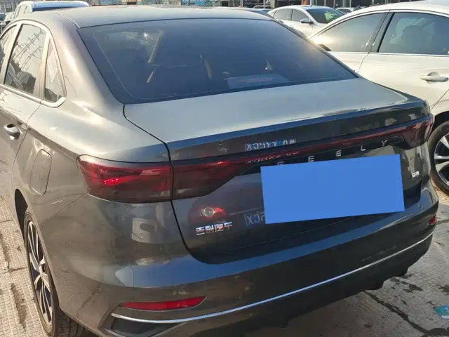 Geely Emgrand — Фото автомобиля 8