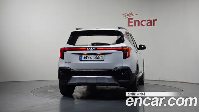 Kia Seltos Бензин 1.6 турбо 2WD — Фото автомобиля 4