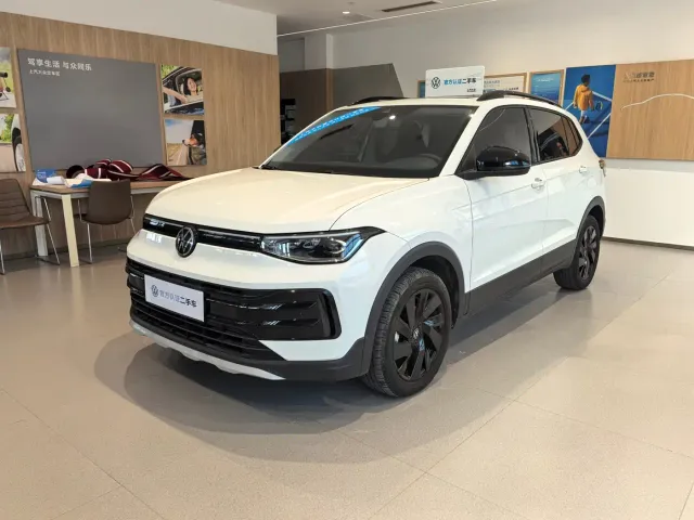 Фотография автомобиля — Volkswagen Tharu