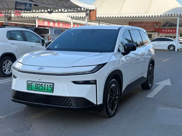 Toyota BoZhi 3X — Фото автомобиля 3