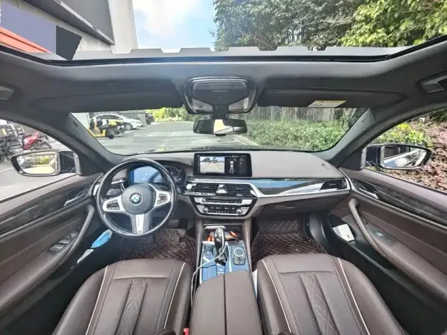 BMW 5 Series — Фото автомобиля 6